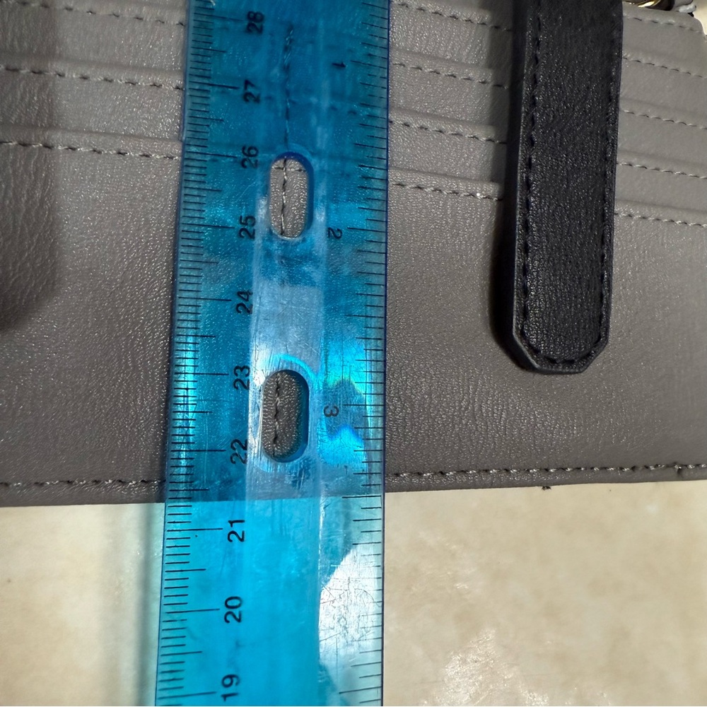Kate Landry Gray Wallet New - Picture 7 of 7